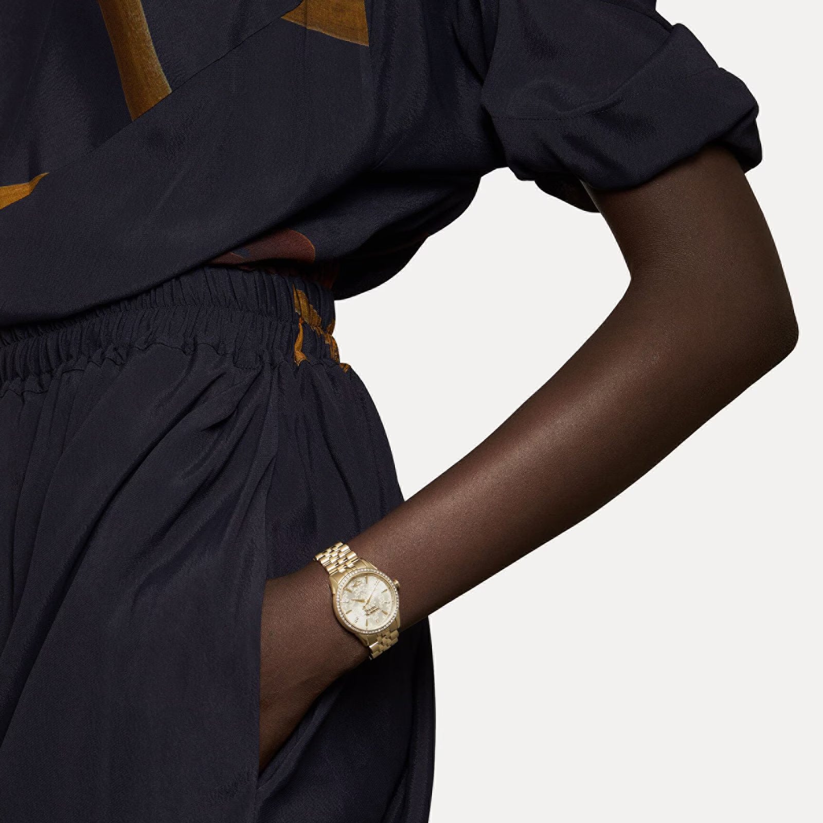 Vivienne Westwood Little Wallace Gold Dial Stainless Steel Women's Watch VV327LCPGD