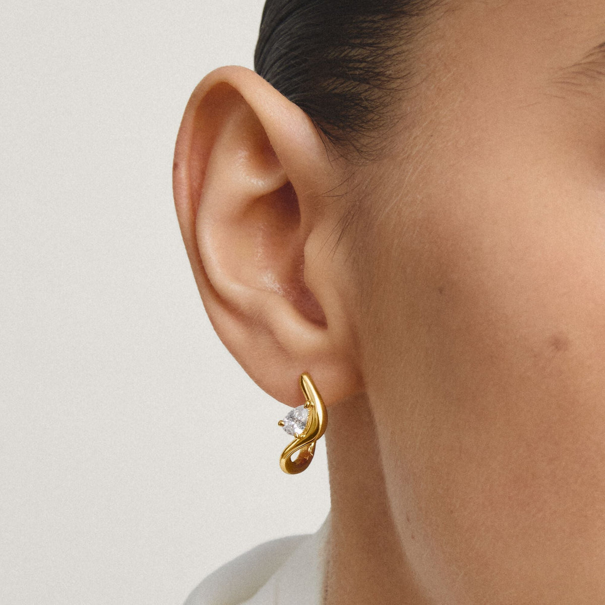 Thomas Sabo Hoop earrings with zirconia in teardrop shape TCR763MY