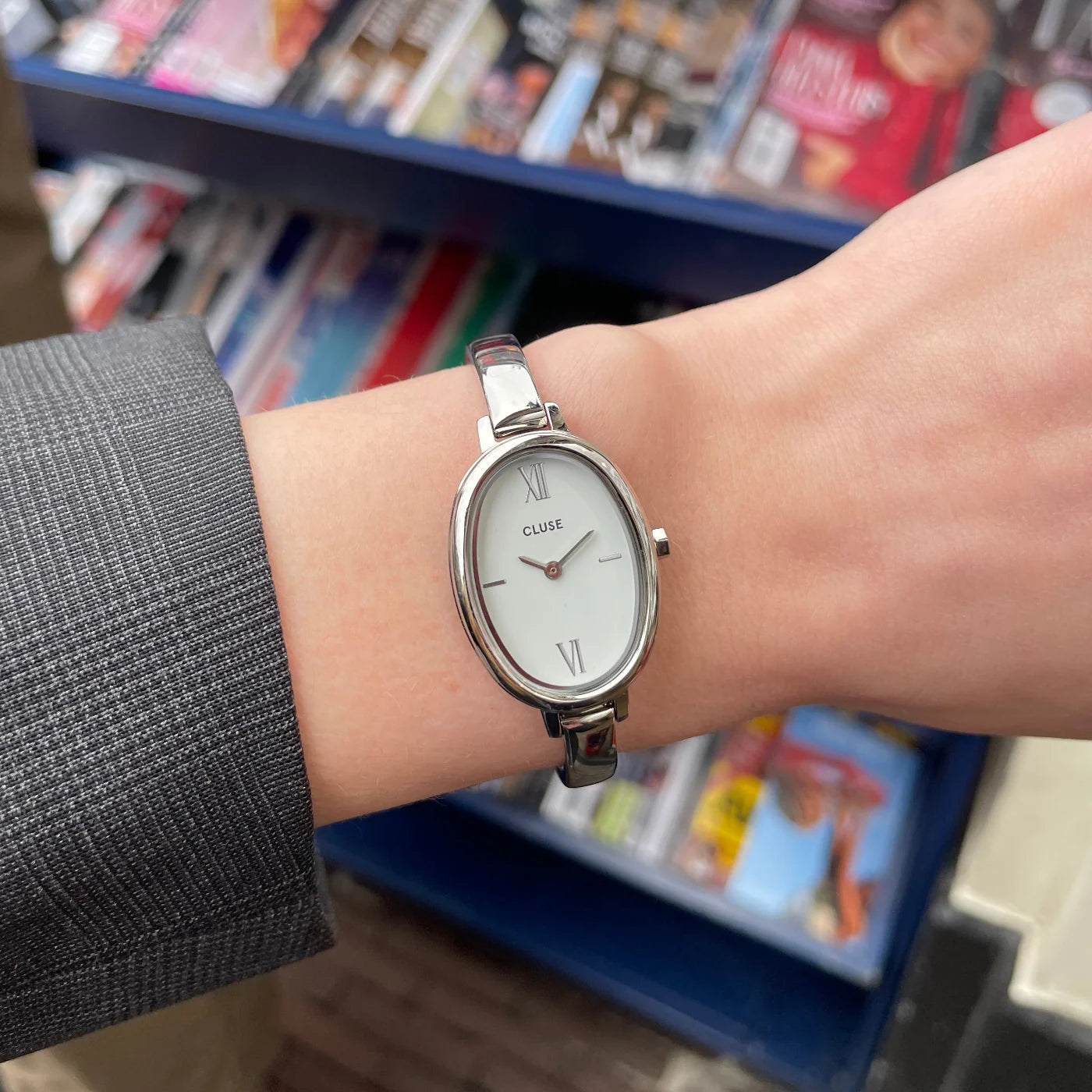 CLUSE L'Ovale Steel, White Dial Silver Band Women's Watch CW16102