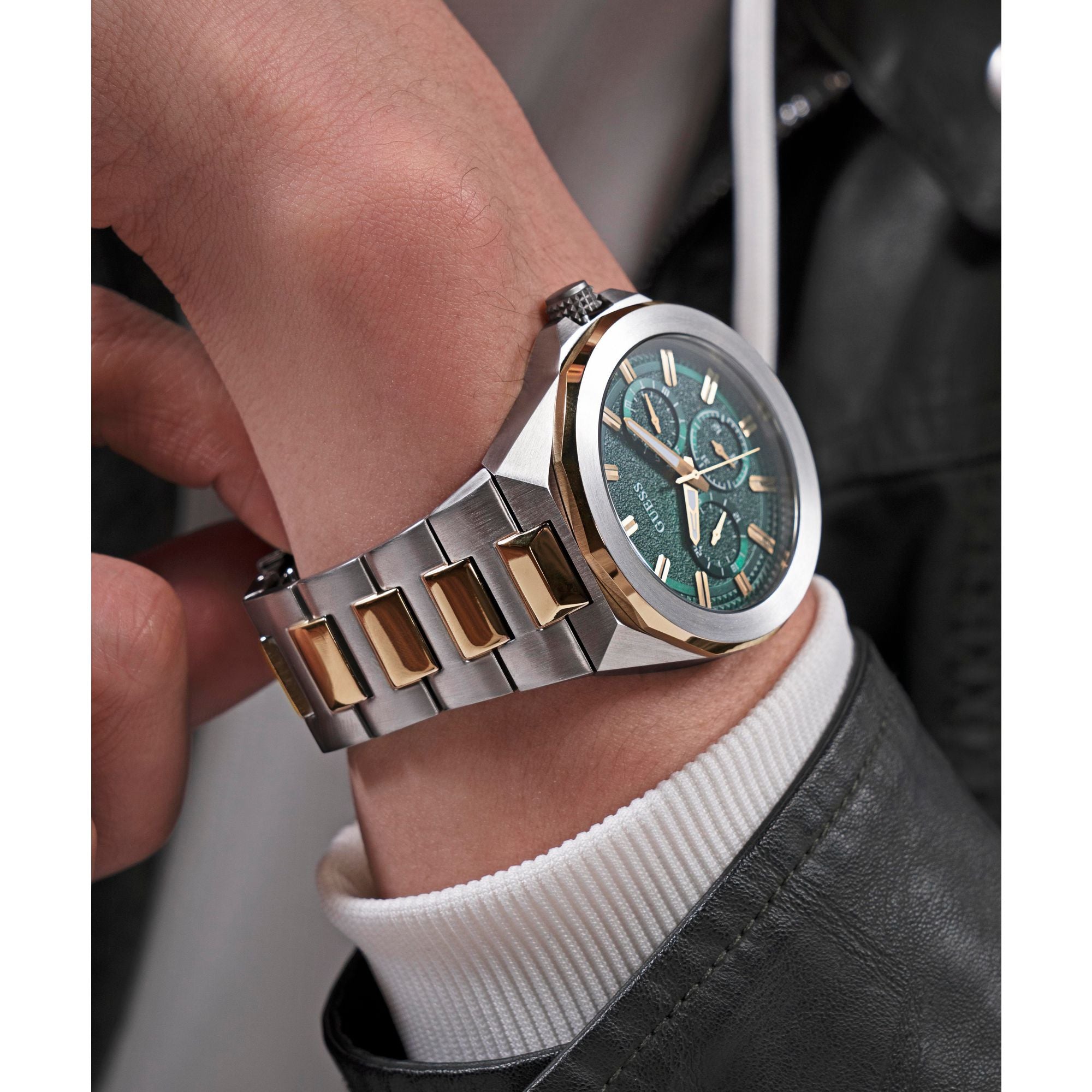 Guess GW0798G3 Watch - Clasp