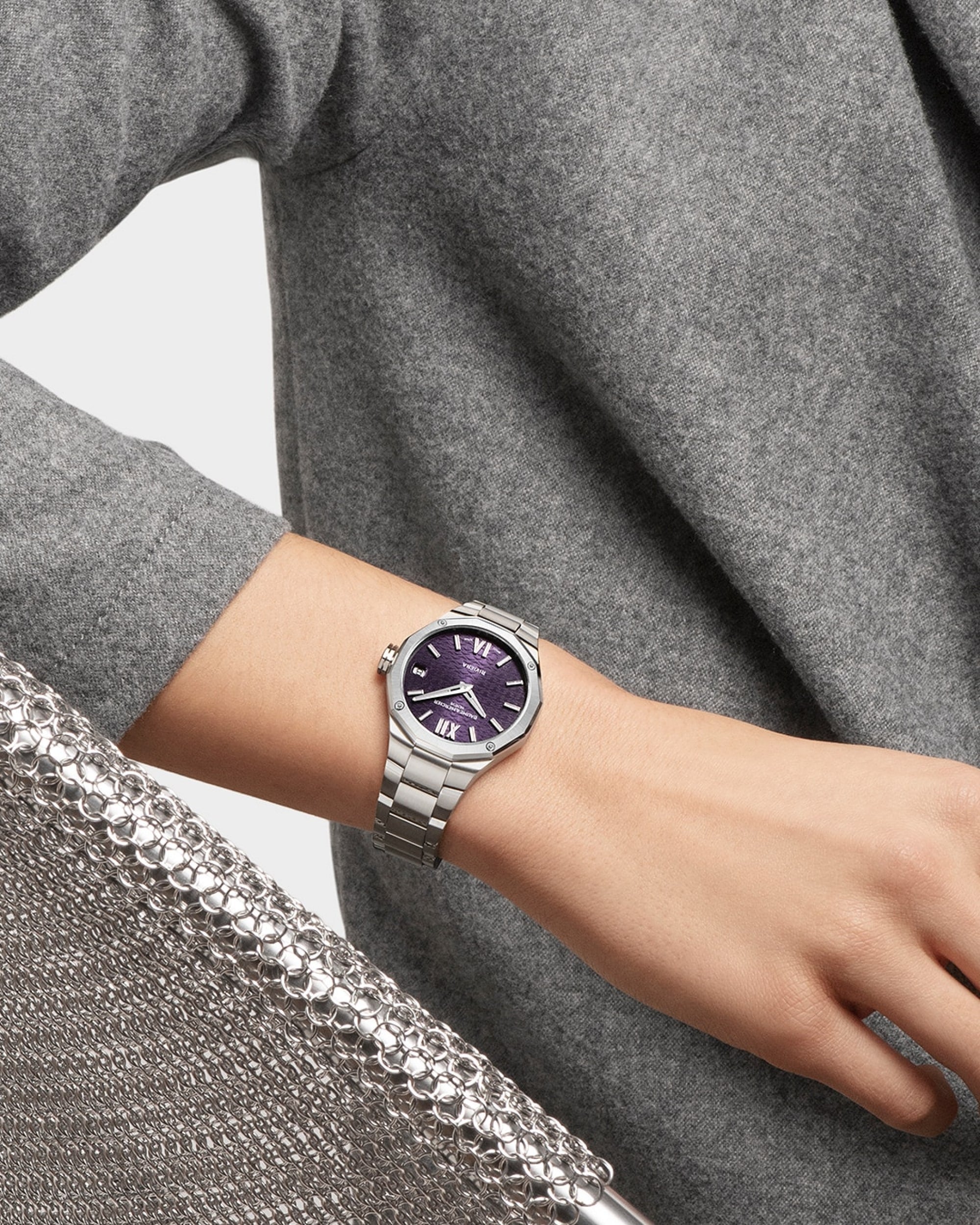 Baume & Mercier Riviera Quartz Watch Date Display - 33mm