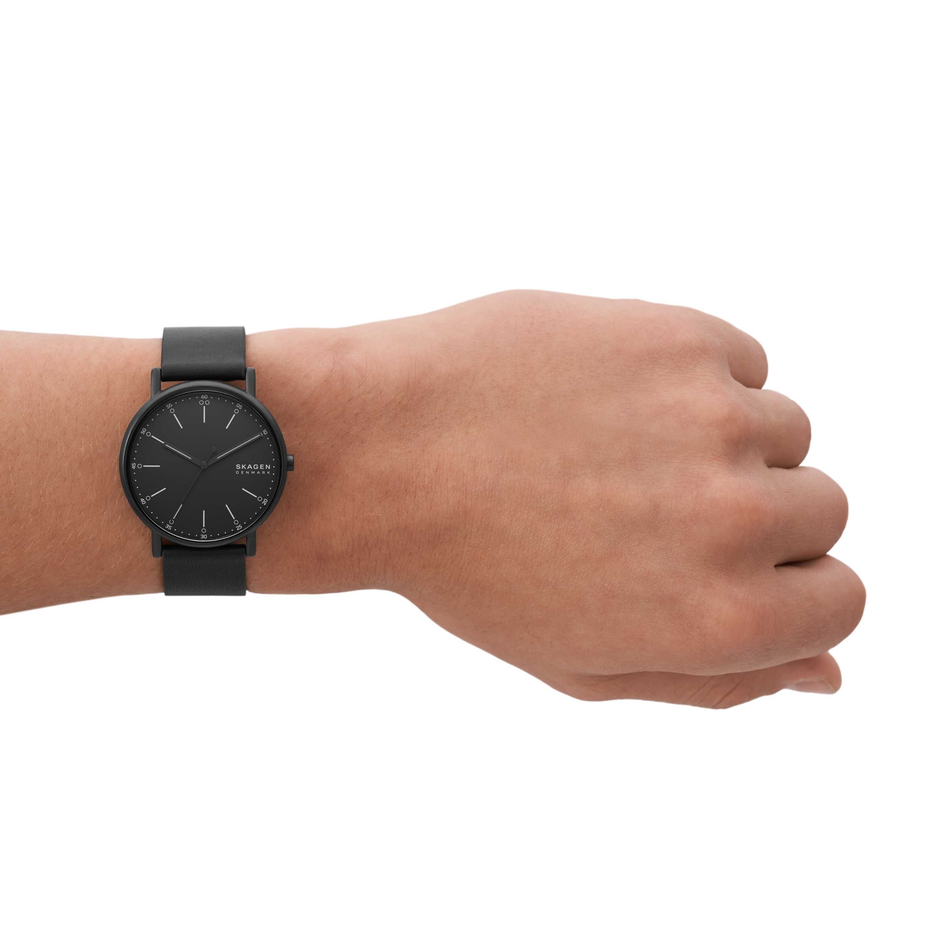 Skagen Signatur Three-Hand Black Leather Watch SKW6902