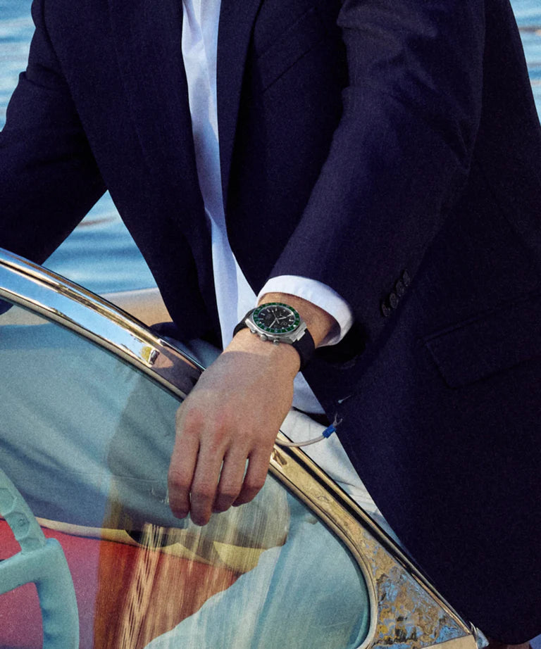 Timex Q Chronograph Black Dial and Rubber Band Watch TW2Y56100