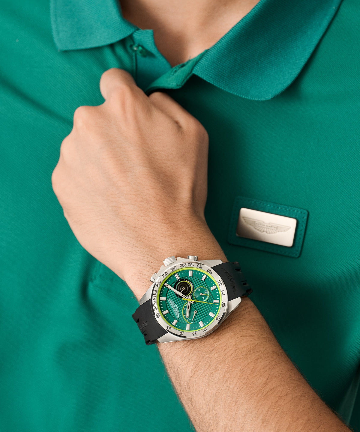 Aston Martin Thrill HDL MTRH1F502, on the wrist