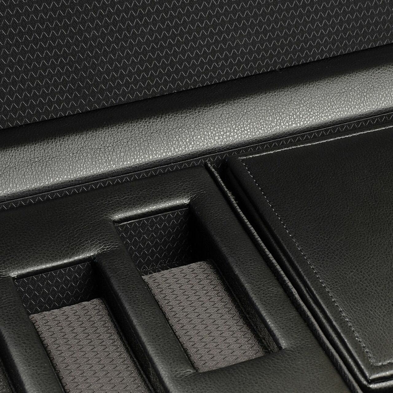 Wolf Roadster Triple Winder W Storage Black 457356