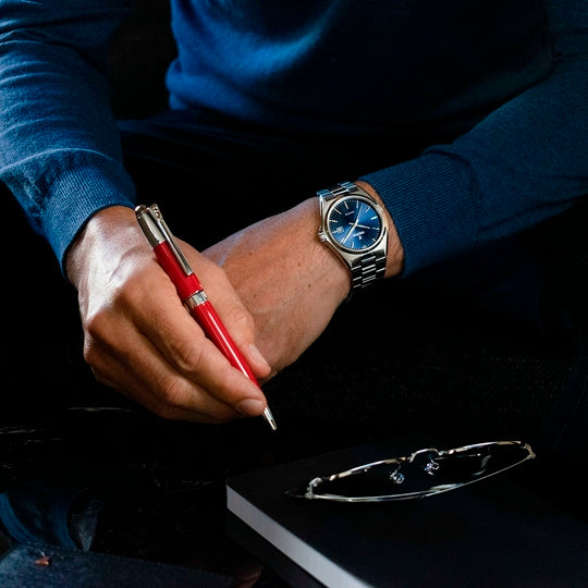Elegant Steel-Strapped Blue Festina Watch F20552/3 - A Blend of Sophistication and Functionality