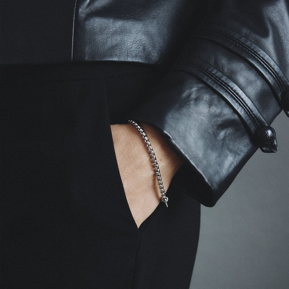 Thomas Sabo Stainless Steel Box Chain Bracelet 2.7mm TA2249S-16 view 3