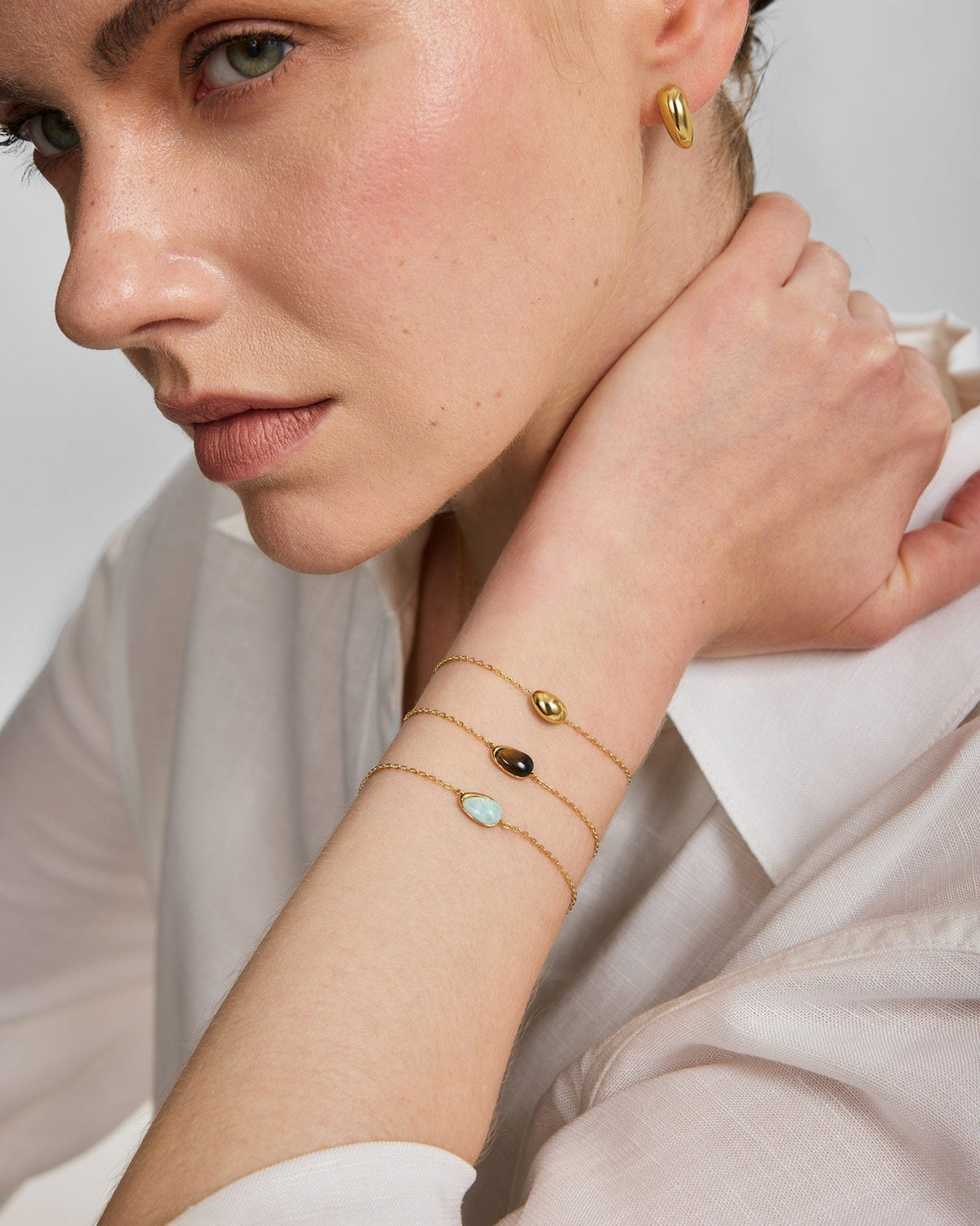 Ania Haie Gold Bezel Tiger's Eye Organic Dome Pebble Bracelet B076-05G-TE B076-05G-TE view 2