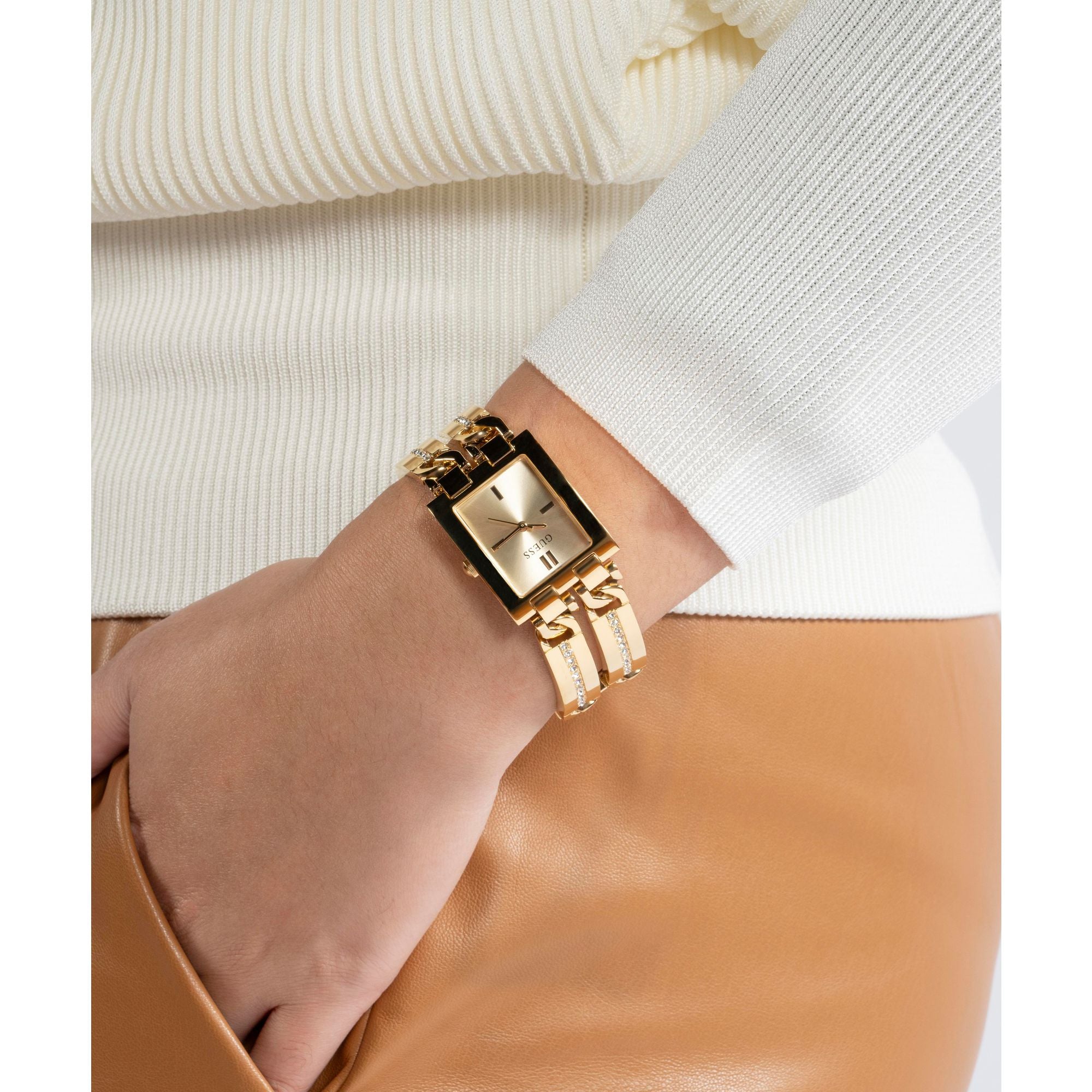 Guess Gold-Tone Square Analog Watch GW0668L2 with a champagne dial and gold-tone bracelet, blending elegance and modern style.