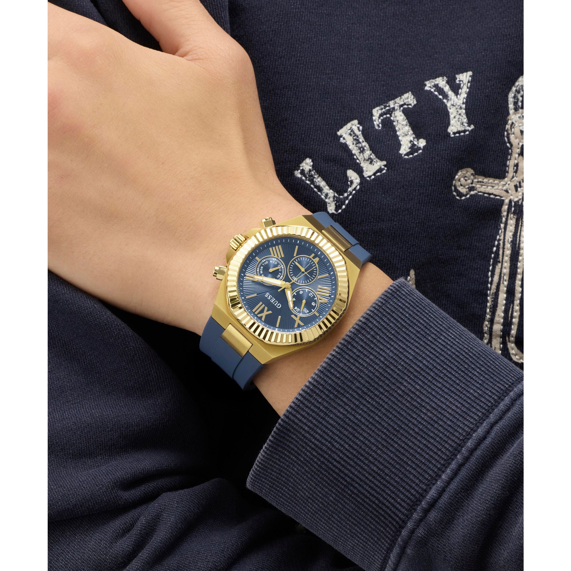 Guess GW1011G2 Watch - Clasp
