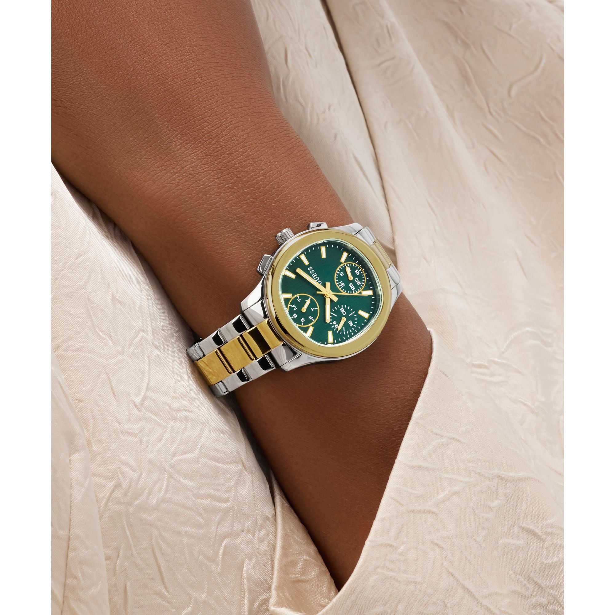 Guess GW1031L6 Watch - Clasp