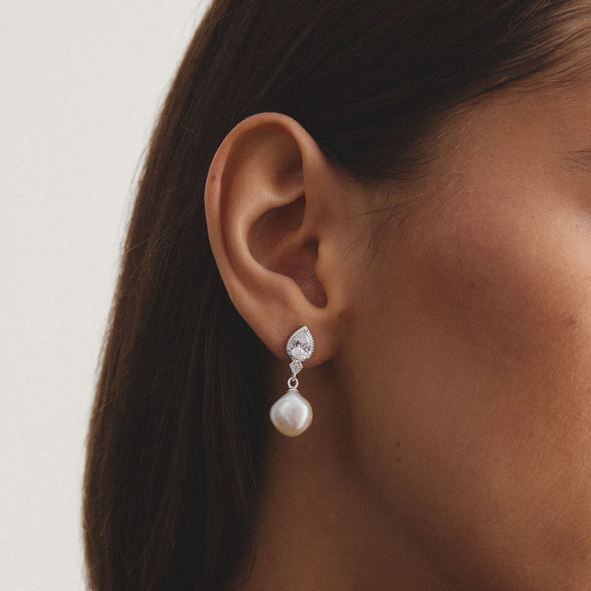 Thomas Sabo Earrings pearl with zirconia in teardrop shape