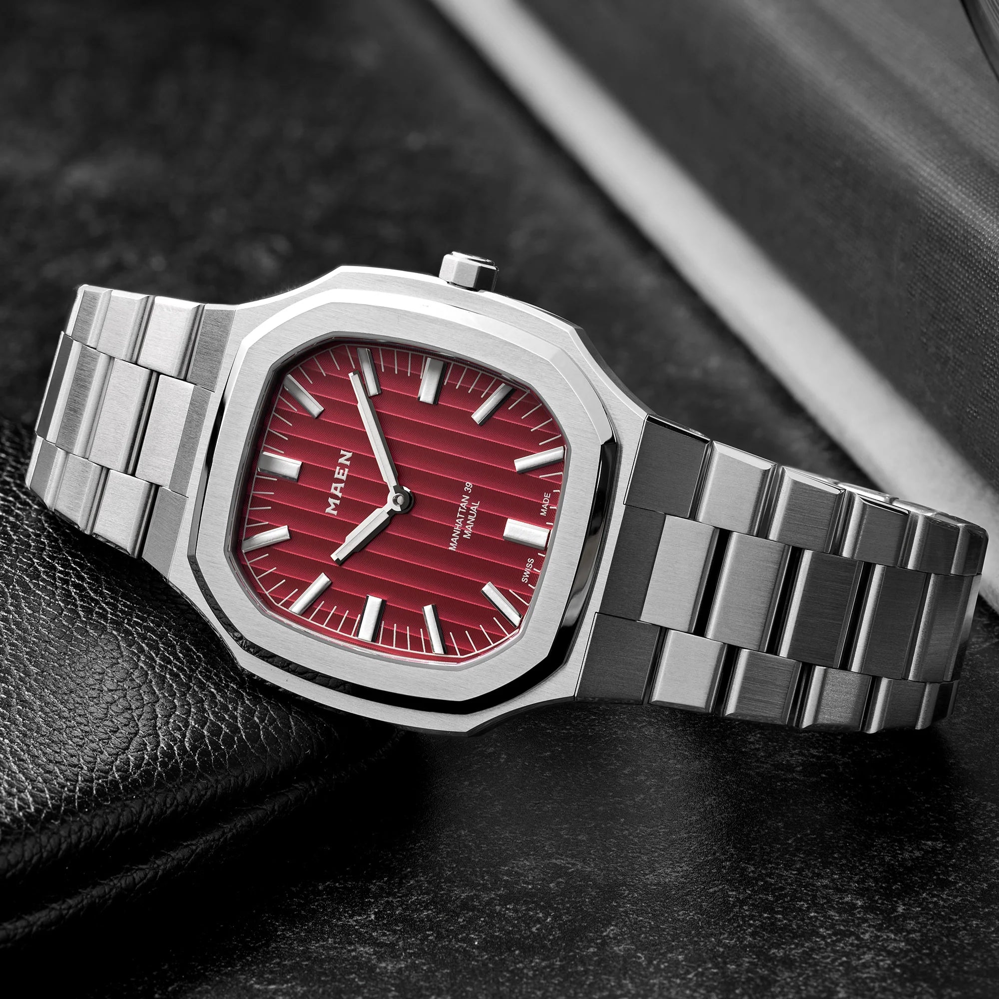 MAEN M4.1.5 Manhattan Garnet Red 39 Ultra-Thin No Date Watch
