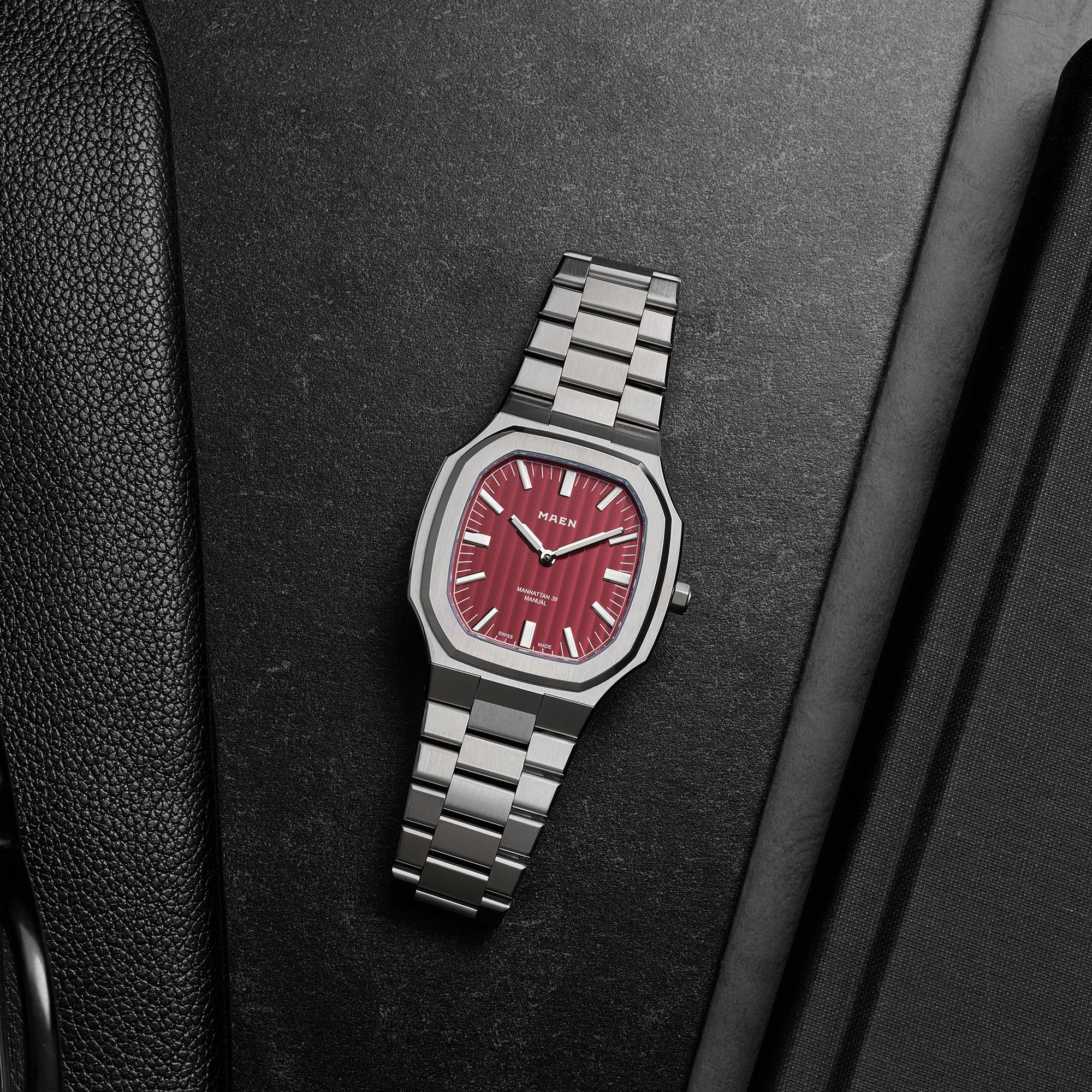 MAEN M4.1.5 Manhattan Garnet Red 39 Ultra-Thin No Date Watch