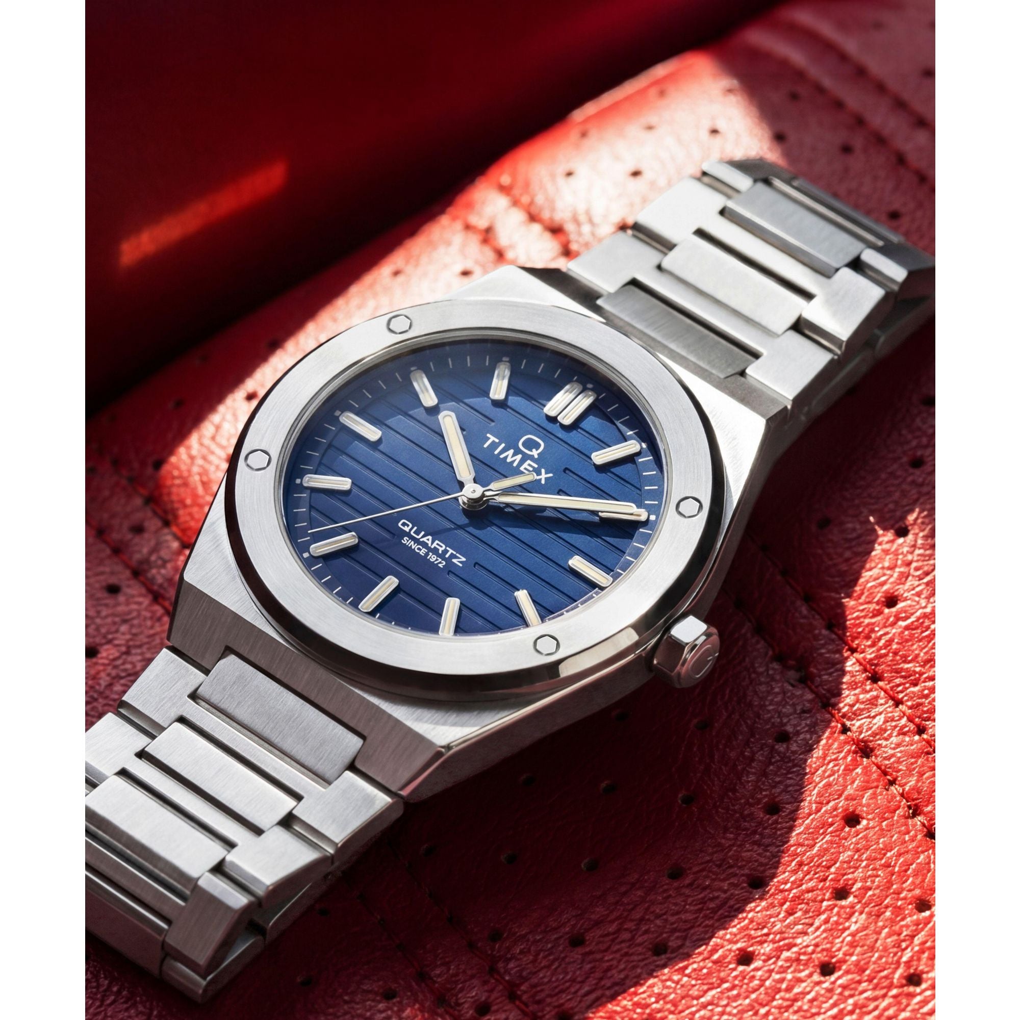 Timex Q Timex TW2Y81400 navy ribbed dial on a stainless steel bracelet, styled detail