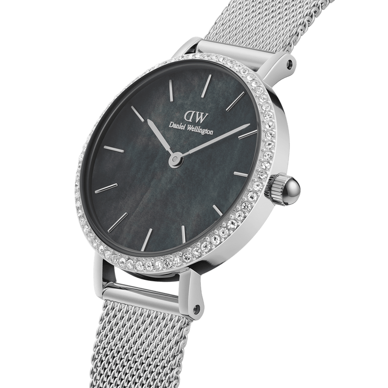 Daniel wellington hotsell black mesh watch