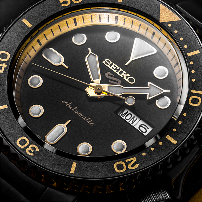 Seiko Supercars Limited Edition Black and Yellow Automatic Watch SRPJ01K